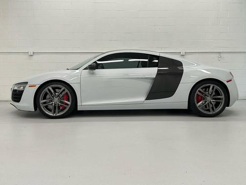 Ibis White 2015 Audi R8 4.2