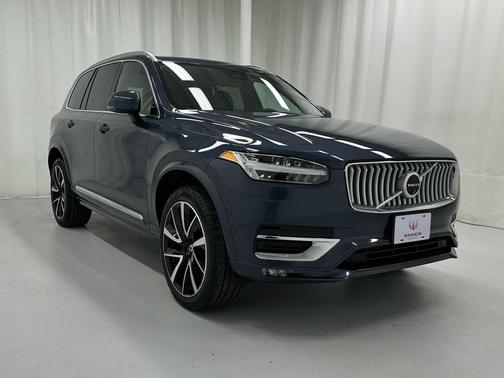 2024 Volvo XC90 B5 Plus Bright Theme