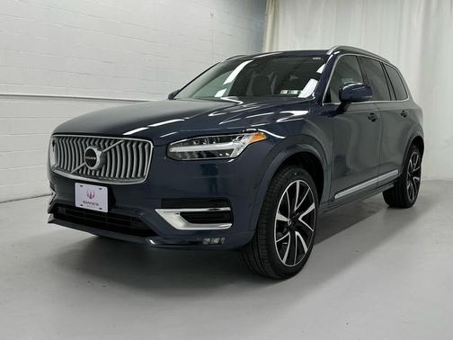 2024 Volvo XC90 B5 Plus Bright Theme