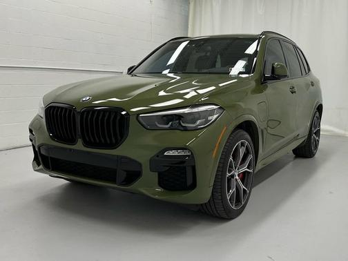 Urban Green 2021 BMW X5 PHEV xDrive45e