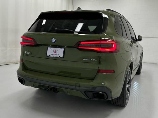 Urban Green 2021 BMW X5 PHEV xDrive45e