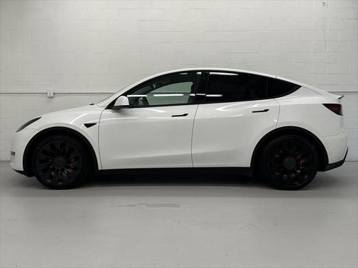 2022 Tesla Model Y Performance Dual Motor All-Wheel Drive