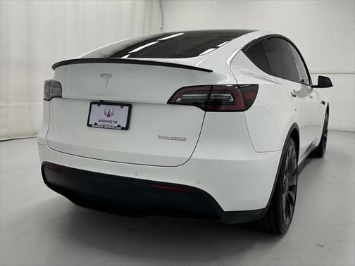 2022 Tesla Model Y Performance Dual Motor All-Wheel Drive