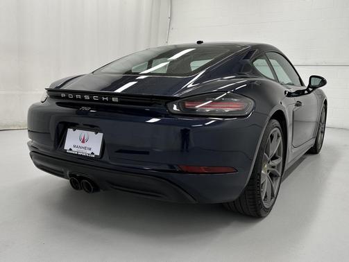 2017 Porsche 718 Cayman Base