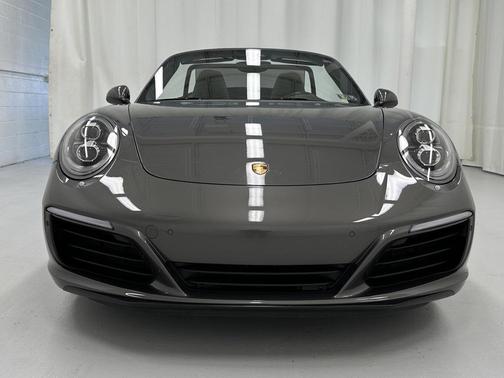 2017 Porsche 911 Carrera