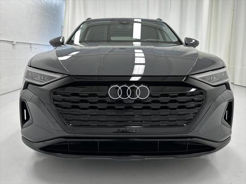 2024 Audi Q8 e-tron Prestige