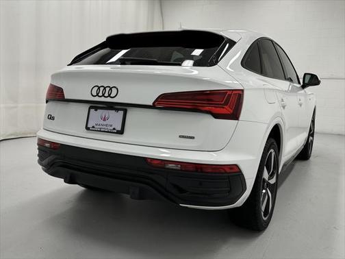2022 Audi Q5 45 S line Premium Plus