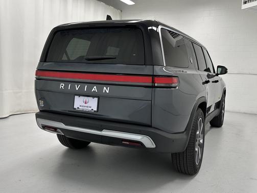 2024 Rivian R1S Adventure Quad Motor Large Pack