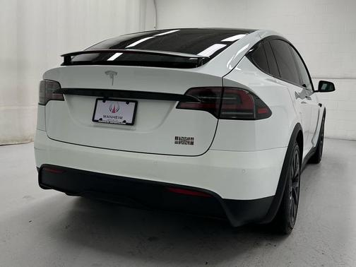 2022 Tesla Model X Plaid Tri Motor All-Wheel Drive