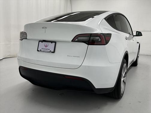 2023 Tesla Model Y Long Range Dual Motor All-Wheel Drive