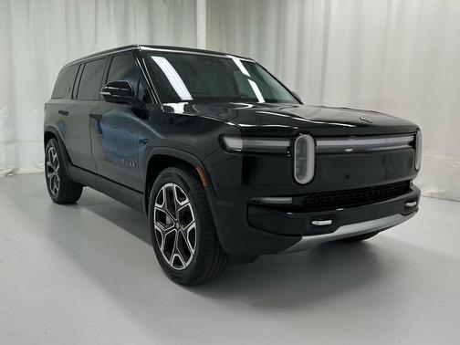 Midnight 2025 Rivian R1S Adventure