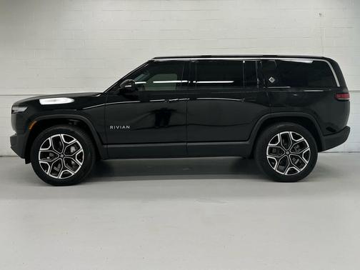 Midnight 2025 Rivian R1S Adventure