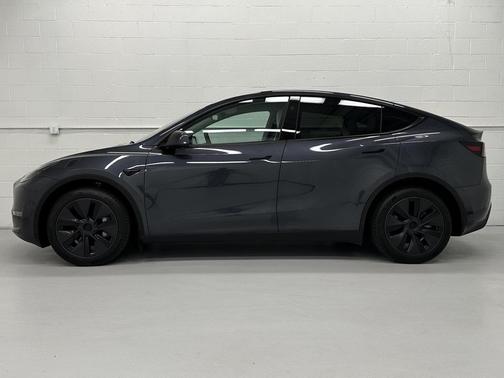 2025 Tesla Model Y Long Range Dual Motor All-Wheel Drive