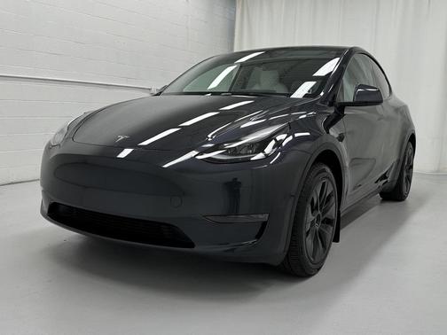 2025 Tesla Model Y Long Range Dual Motor All-Wheel Drive