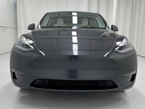 2025 Tesla Model Y Long Range Dual Motor All-Wheel Drive