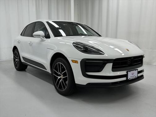 2023 Porsche Macan Base