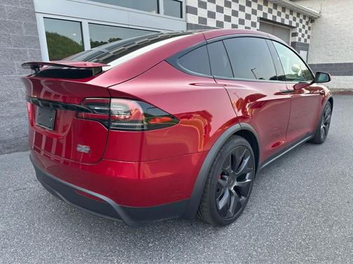 Ultra Red 2026 Tesla Model X Plaid