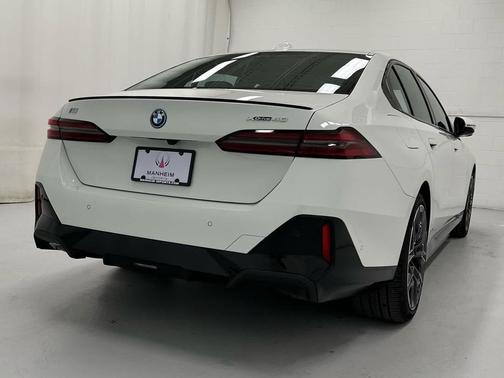 2025 BMW i5 xDrive40