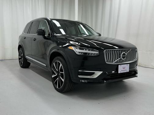 2024 Volvo XC90 B5 Plus Bright Theme