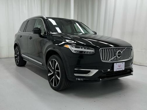 2024 Volvo XC90 B5 Plus Bright Theme