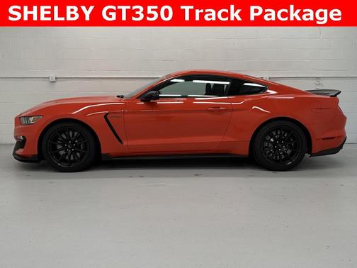 2016 Ford Shelby GT350 Base