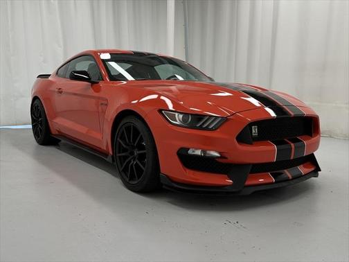 2016 Ford Shelby GT350 Base