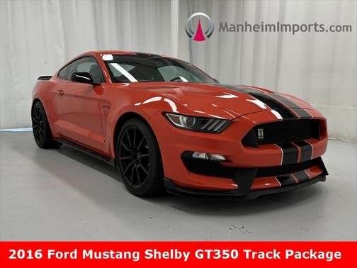 2016 Ford Shelby GT350 Base