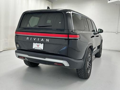 Midnight 2023 Rivian R1S Adventure