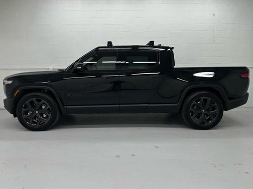 2025 Rivian R1T Adventure