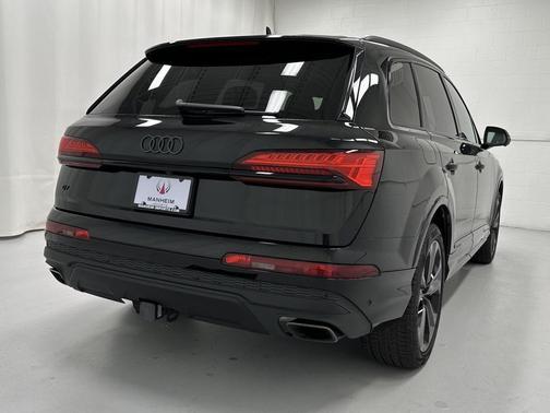 2025 Audi Q7 55 Premium Plus