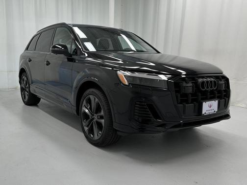 2025 Audi Q7 55 Premium Plus