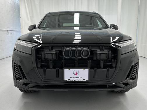 2025 Audi Q7 55 Premium Plus
