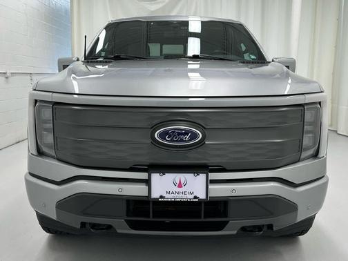 2023 Ford F-150 Lightning LARIAT