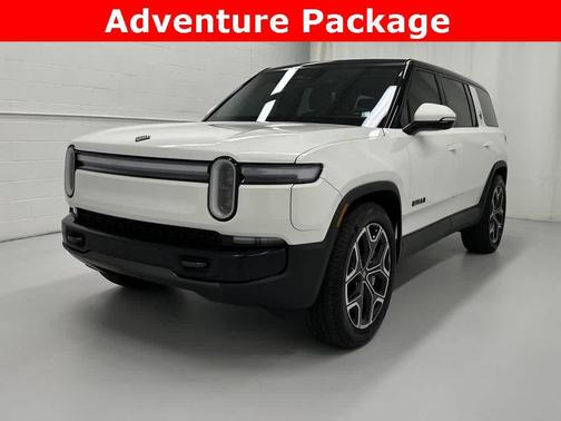 2025 Rivian R1S Adventure