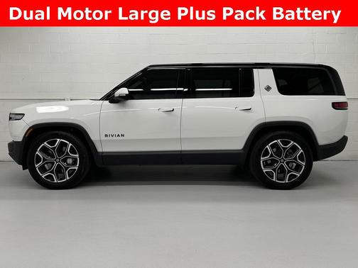 2025 Rivian R1S Adventure