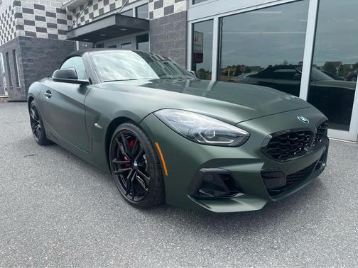 Frozen Deep Green Metallic 2025 BMW Z4 M40i