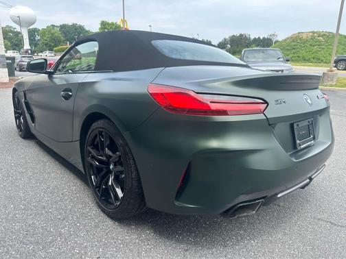 Frozen Deep Green Metallic 2025 BMW Z4 M40i