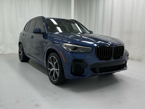 Phytonic Blue Metallic 2022 BMW X5 PHEV xDrive45e
