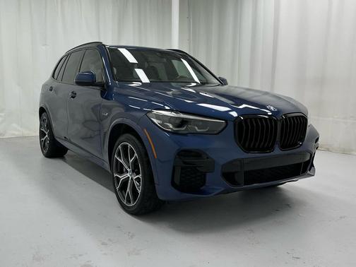 Phytonic Blue Metallic 2022 BMW X5 PHEV xDrive45e
