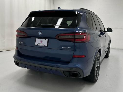 Phytonic Blue Metallic 2022 BMW X5 PHEV xDrive45e