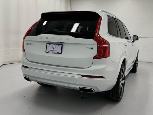 2021 Volvo XC90 T6 Inscription