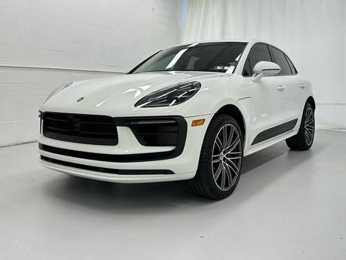 White 2023 Porsche Macan Macan
