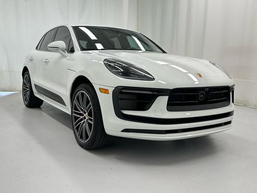 White 2023 Porsche Macan Macan