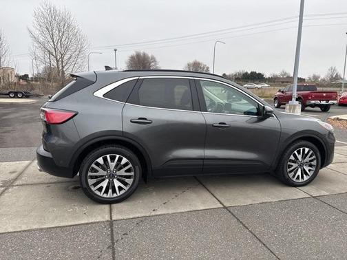 2020 Ford Escape Titanium Hybrid