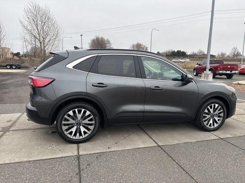 2020 Ford Escape Titanium Hybrid