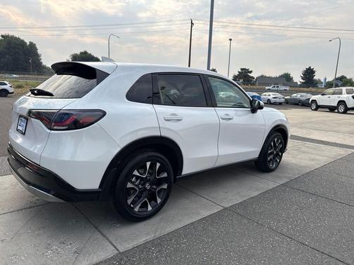 White 2027 Honda HR-V EX-L