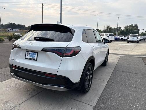 White 2027 Honda HR-V EX-L