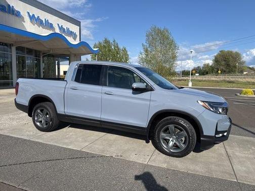 Gray 2023 Honda Ridgeline RTL