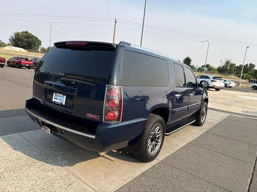 Blue 2007 GMC Yukon XL 1500 Denali