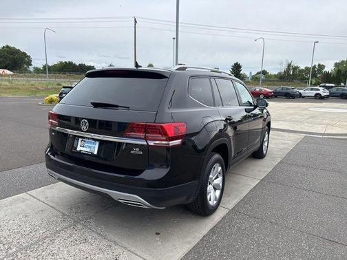 Deep Black Pearl Effect 2018 Volkswagen Atlas 3.6L SE